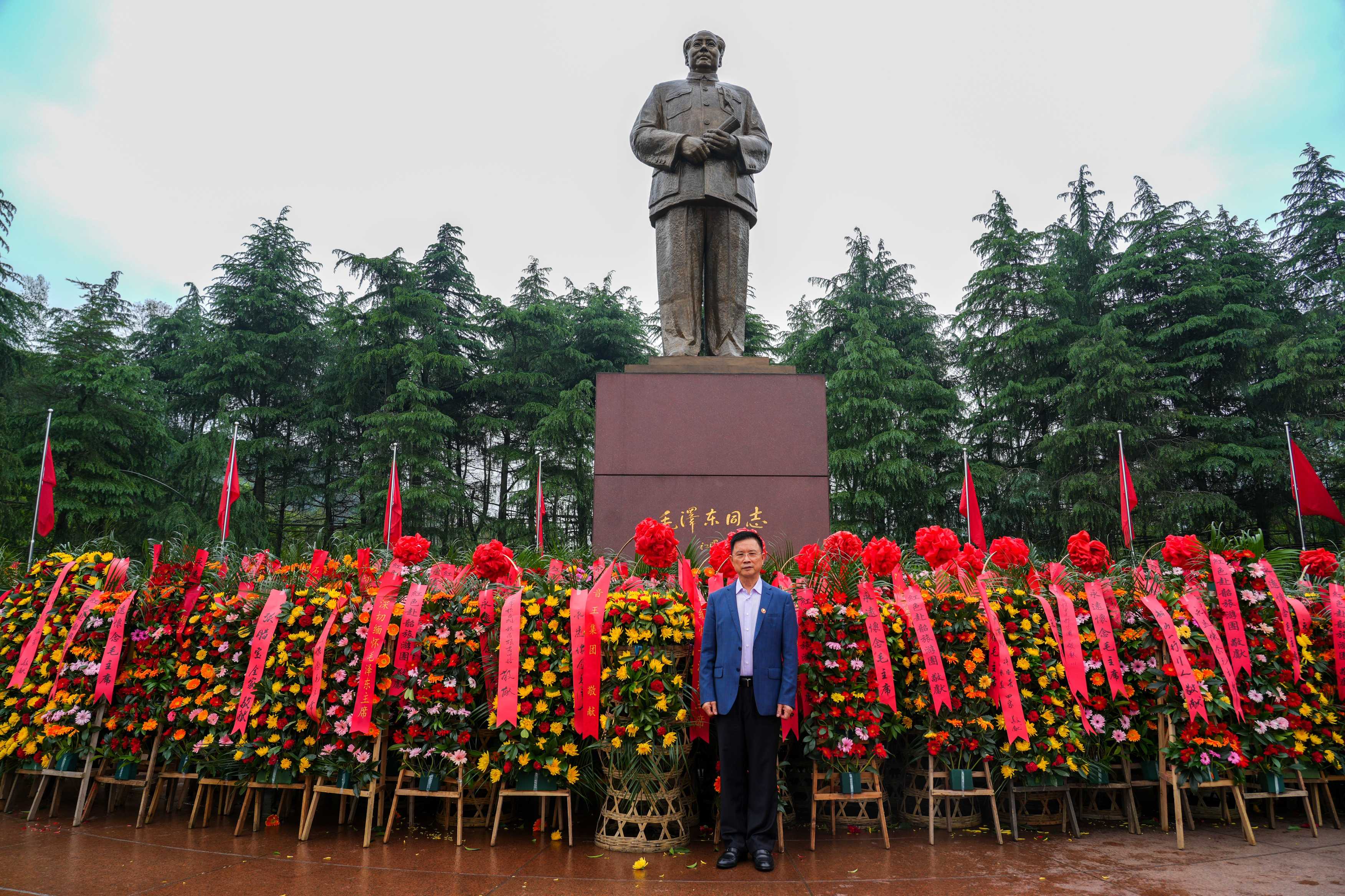 音王集團董事長一行重訪毛主席故居 | 貢獻(xiàn)高科技音視頻技術(shù)為韶山教育事業(yè)信息化發(fā)展助力！